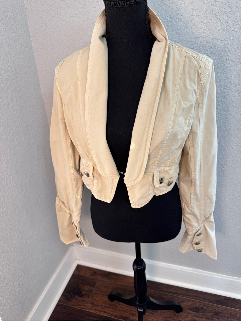 Motivi Cream Vintage Cropped Open-Front Blazer